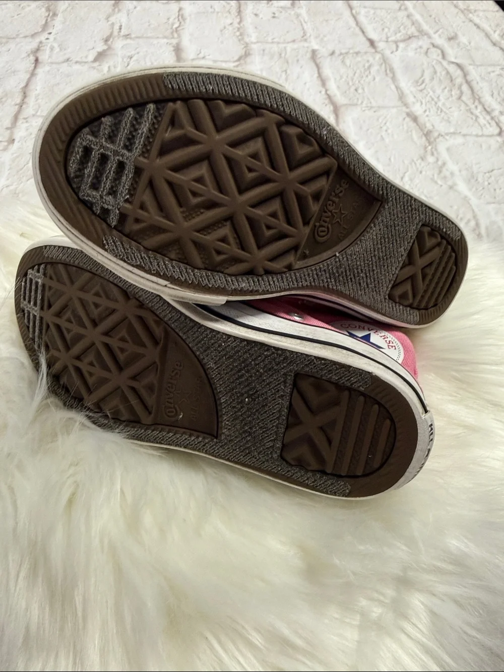 Converse Chuck Taylor Pink High-Top Kids Sneakers